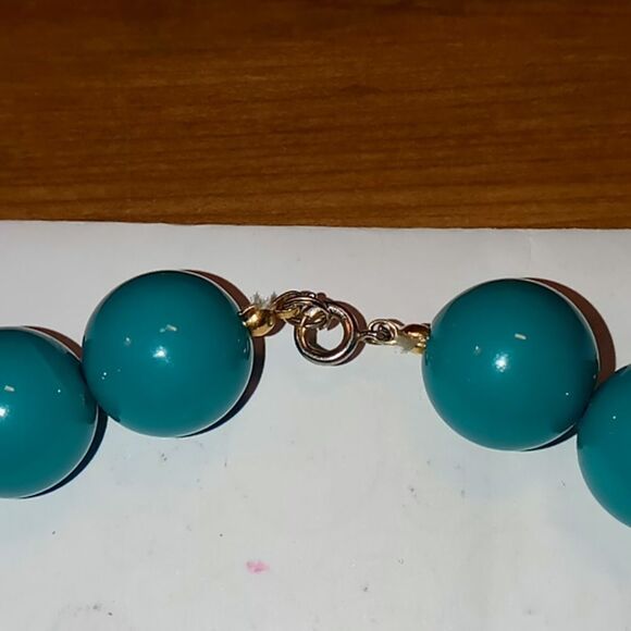 Big beads necklace - Picture 2 of 2